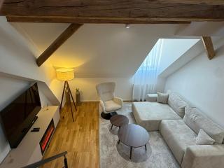 Hans von Schellenberg Maisonette - 2