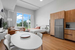 Bayfront Vizcayne Condo w Pool & Free Parking - 6