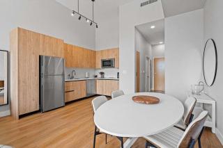 Bayfront Vizcayne Condo w Pool & Free Parking - 2