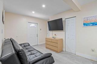 Private 2BR Miami Home Near MIA & Downtown - 7