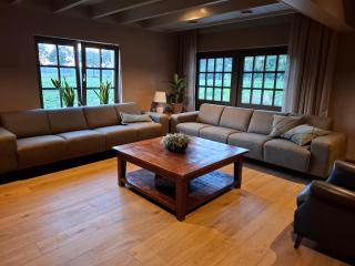 De Strijpse Hoeve, een ruime moderne woning - 8