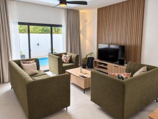 Modern 4BR Villa with Private Pool - 0