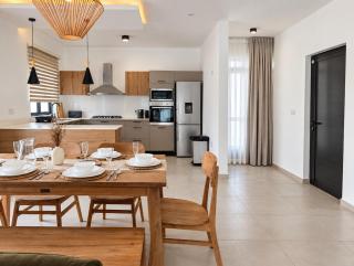 Modern 4BR Villa with Private Pool - 9