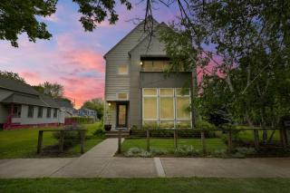 Luxuary Tremont Home - Movie Room, Pet & Baby Friendly - 6