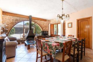 Casa rural en Terra Alta con vistas al Tossal d'Engrilló, cerca de la Vía Verde, espacios exteriores, doble barbacoa, ideal para familias, grupos y mascotas - 9