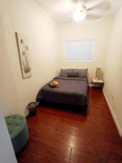 Unit 1 - 2BR Roosevelt Row, Free Parking, Private Yard - 8