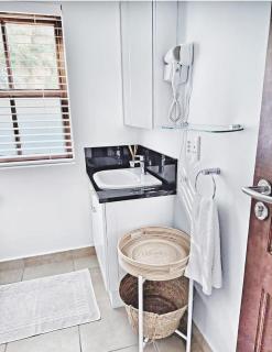 Sunbird Studio At Schoongezicht - 8