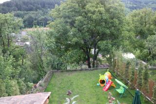 Garden Panorama Stone and Wood - 9