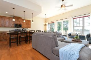Spacious Luxury Lakefront Retreat 4BR home in Pine City, MN - 2