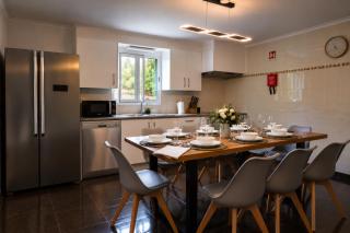 Azorean Stays T4- Spacious 4-Bedroom Home Near São Miguel's Top Attractions - 8