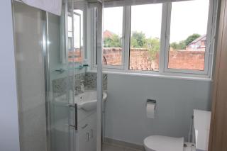 Exeter Studio Apartment - 8