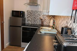 Exeter Studio Apartment - 5
