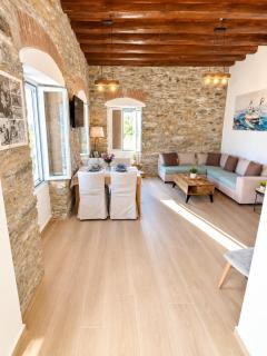 Angelouda's House - Traditional Stone 2 BR Home in Karystos Center - 1