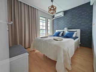5th Floor Balcony, Lake View, Sauna & Free Parking - 0