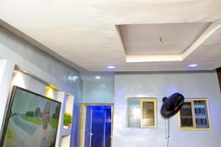 2 Bedroom Stylish Apartment at the Heart of Surulere l Surulere stadium l Night-Life - 0