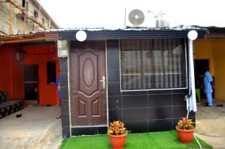 2 Bedroom Stylish Apartment at the Heart of Surulere l Surulere stadium l Night-Life - 1