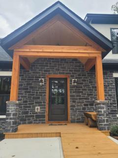 The Saige - Hot Tub, Fire Pit, and huge entertainment area - 7