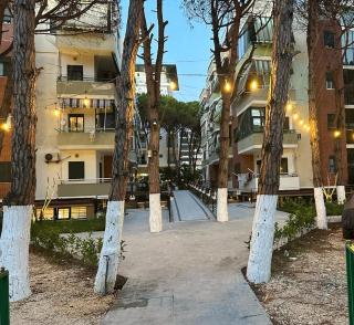 Aral Apartments - Golem - 0
