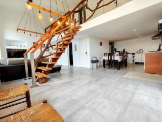 Grand Loft de Standing 140m2 Jacuzzi Privatif, Terrasse 60m2 Vue Dégagée - Marcorignan - 4