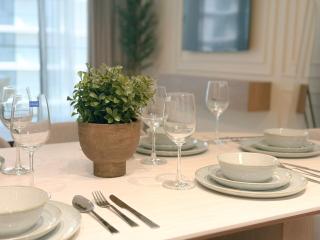 Designer 1BR Near the Sea with High-End Furnishing - 4