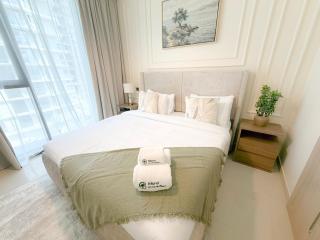 Designer 1BR Near the Sea with High-End Furnishing - 9