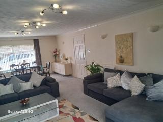 Dudley bungalow - 8