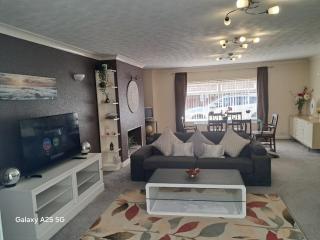 Dudley bungalow - 2