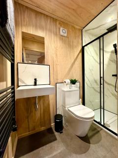 Stunning Secret Studio - Beach Retreat - Sleeps 4 - 7
