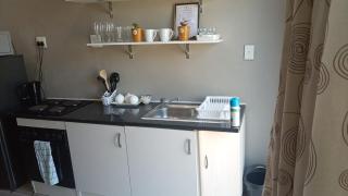 Croydon De Vue OR Tambo Self Catering Cottage - 7