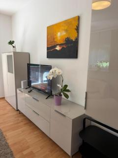 Urban Summer Apartment - 1
