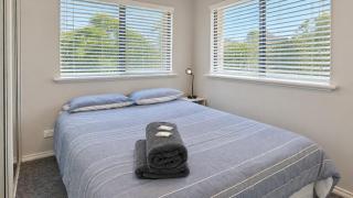 Budgie Smuggler - Cabin 96 Geographe Bay Holiday Park - Broadwater - 1
