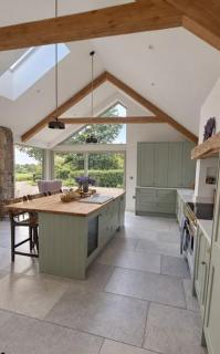 Entire Property 5 Bedroom - 20 minutes from Adare - 5