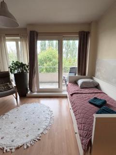 Modern Studio with Garden Terrace near EU District - 0