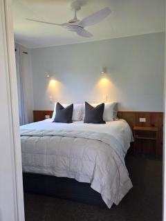 Fletcher Christian Apartments - Isabella Suites - 7