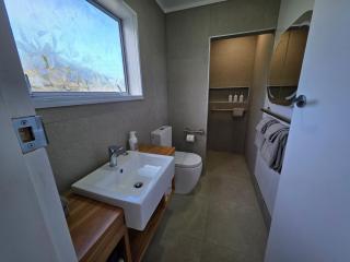 Fletcher Christian Apartments - Isabella Suites - 9