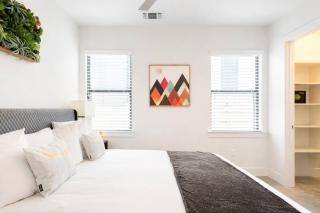 Walkable Downtown Rooftop Sleeps 14 - 2