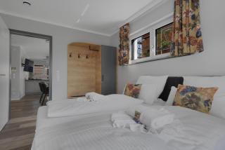 XZLLENZ - 5 Schlafzimmer, 2,5 Bäder, Parken, Smart-TV, Küche, Terrasse, Option Einzelbetten - Erlangen - 6