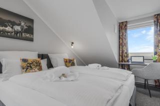 XZLLENZ - 5 Schlafzimmer, 2,5 Bäder, Parken, Smart-TV, Küche, Terrasse, Option Einzelbetten - Erlangen - 3