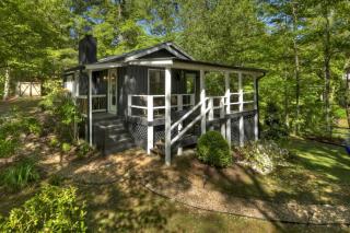 WET FEET RETREAT - Cottage on Lake Blue Ridge - 3