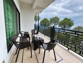 Cloudy Guest House - Best Hotel in Murree - 2