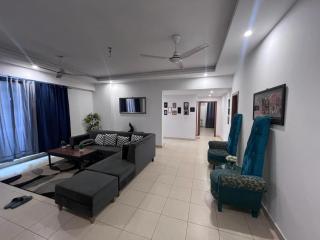 DHA Executive Stay 2 Bed Apartment - 8
