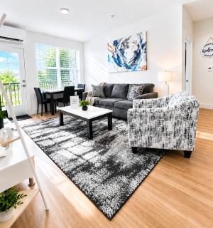Stylish 1st-Floor Suite Near Convention Center, #105 - 6