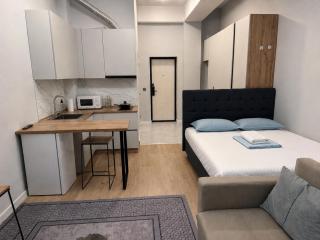Central Park Apartments - 0