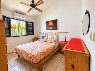 Casa Costa - 4 people, with garden, 5 min from the beach - 2
