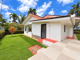 Casa Costa - 4 people, with garden, 5 min from the beach - 1