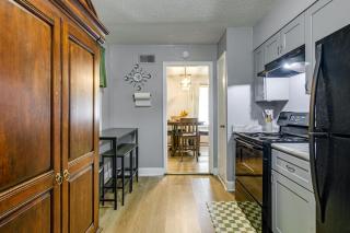 4 Mi to Graceland! Cozy Home w/ Patio & Yard - 2