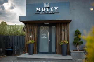 Motty Residence - 9