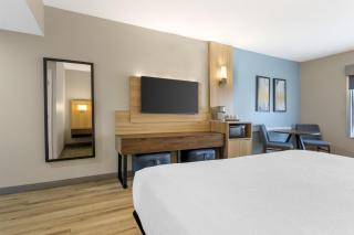 Best Western Plus Orlando East - UCF Area - 8