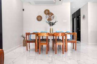 Sea La Vie 2BR Gated Pool Walk to the Beach - 1