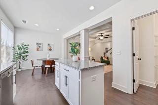 Modern 3BR Townhome Near Stonecrest - 4
